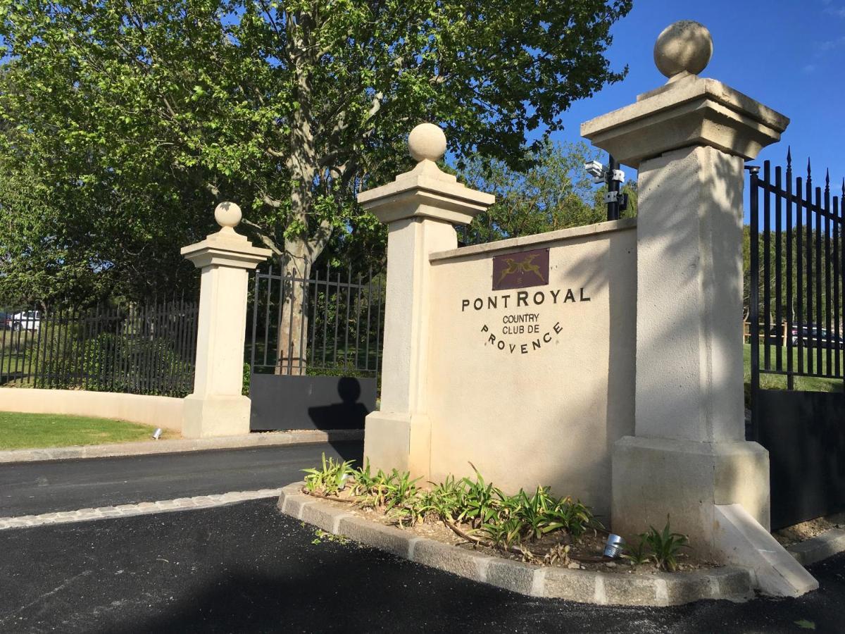 Studio Sur Le Domaine Du Golf De Pont Royal Mallemort Eksteriør billede